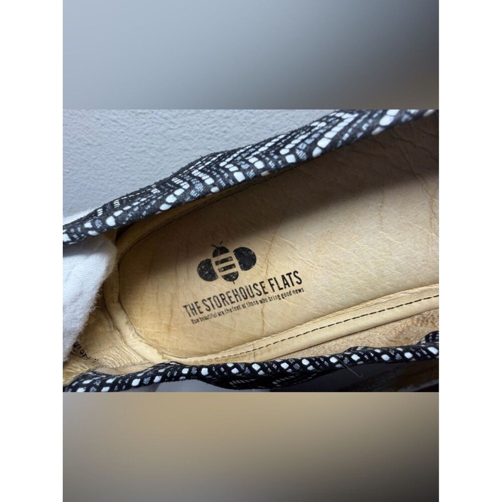 The Storehouse Flats - Comfort Chevron Ballet Flats - Has Tears - Picture 7 of 15